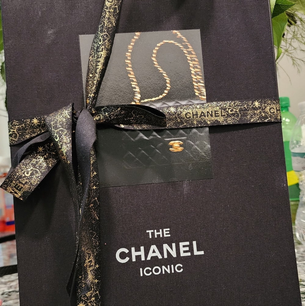 Authentic Chanel handbag - Picture 4 of 6